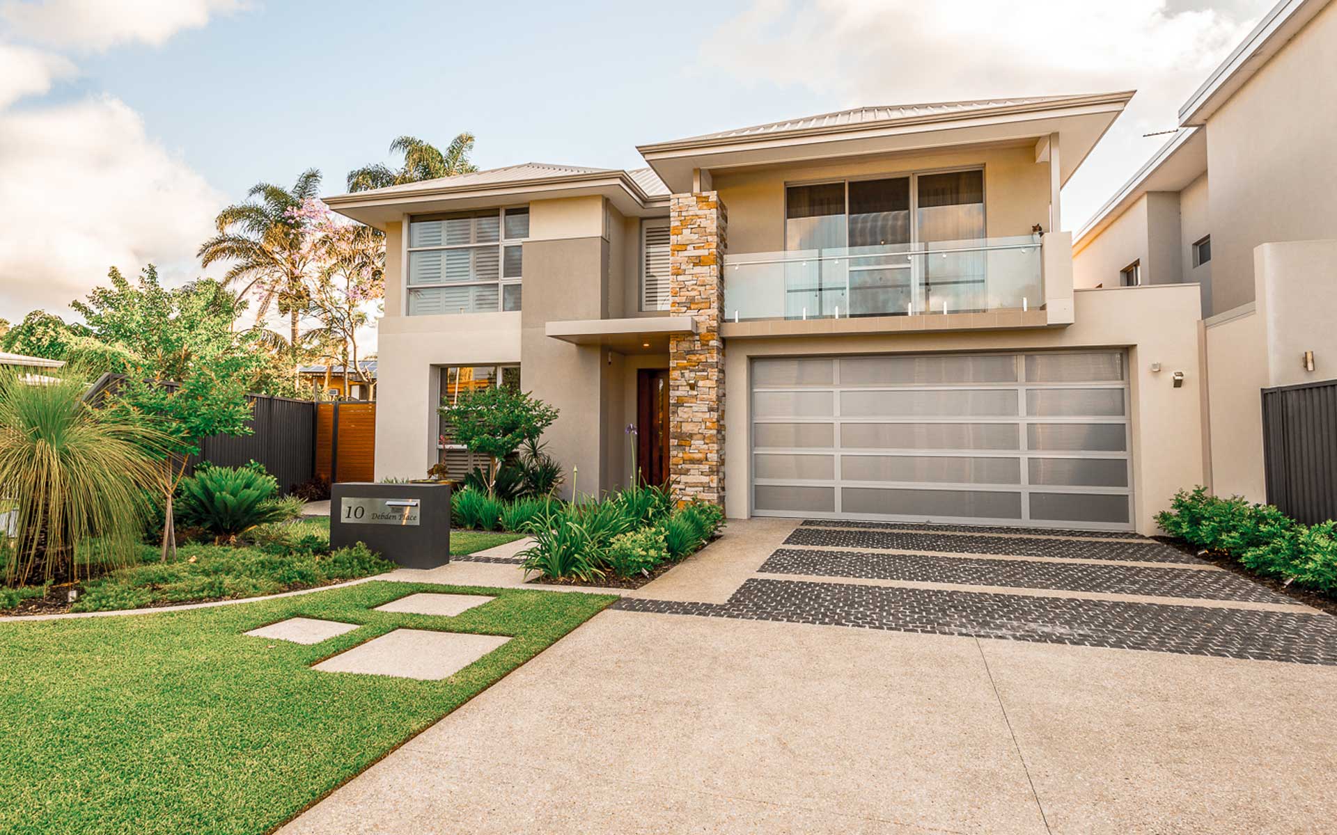 Exposed Aggregate Driveway & Entry Path - Carine